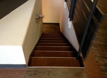 pose de lames pvc sur escalier 