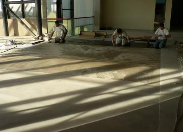 pose de lames pvc au Mémorial de Caen